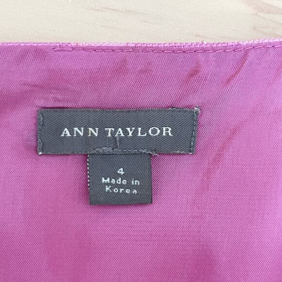 Ann Taylor Silk‎ Fit and Flare Pleated Dress in Pink Florals, Size 4 - Picture 3 of 11